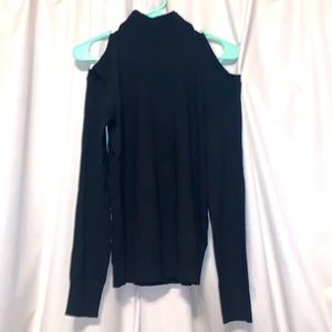 Black Cable & Gauge turtle neck-no shoulders sweater M
